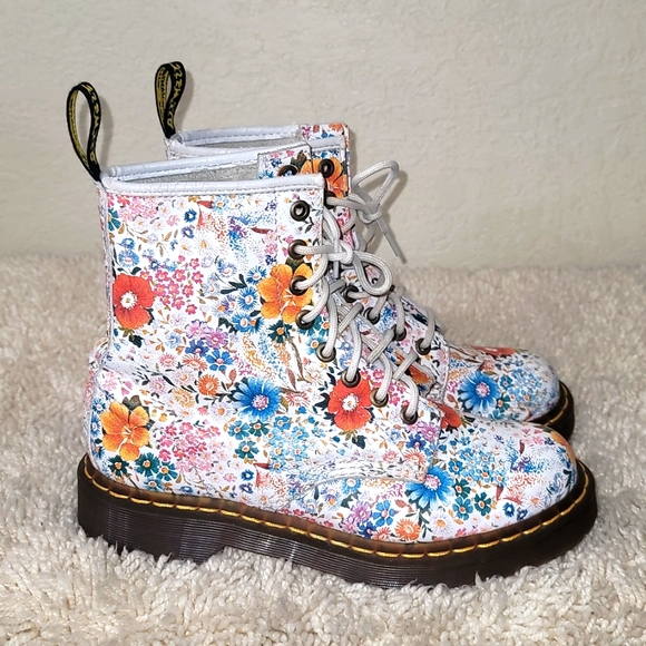 Dr. Martens Shoes - Dr Martens Wanderlust Floral Boots Size 7